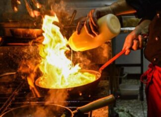 גלה את הטעמים של חיפה: סיורים וסדנאות לכל גיל